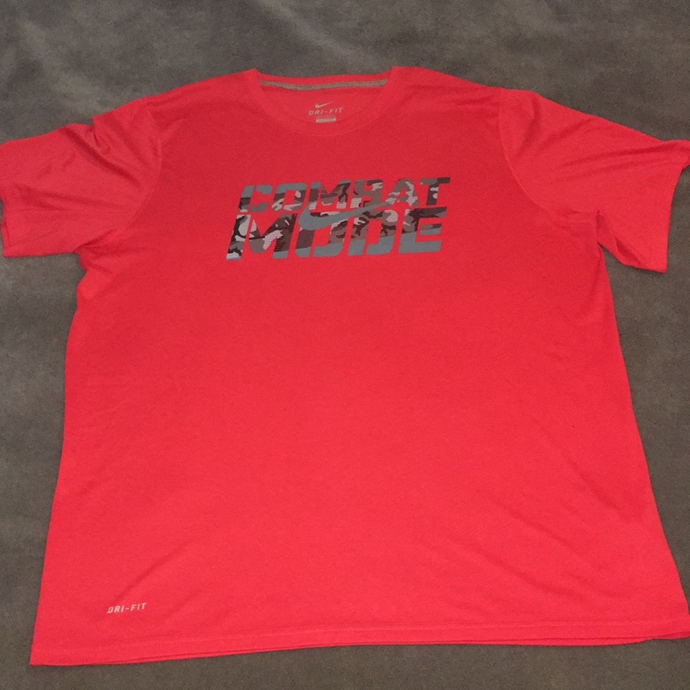 Men’s Nike Dri-Fit Graphic Tee